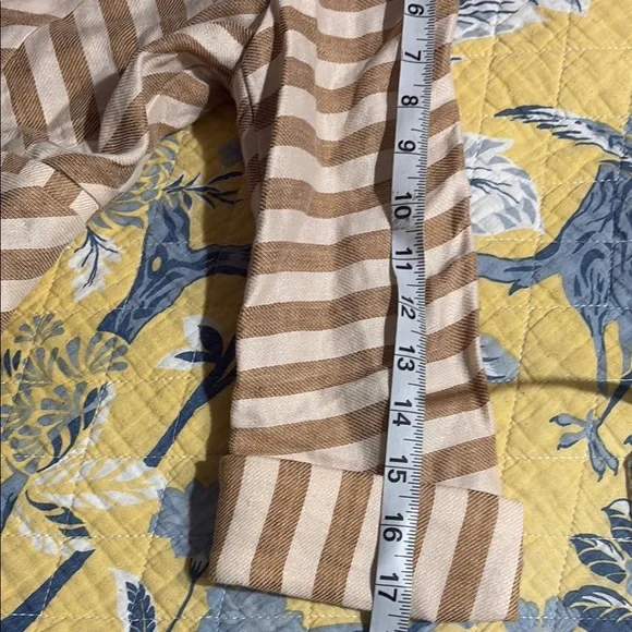 Cream and Tan Chevron Crop Blazer with Tailored Fit - Picture 4 of 7